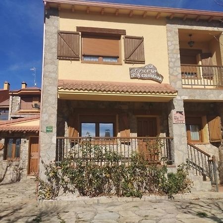 Tinao de Gredos Barajas de Gredos Exterior foto