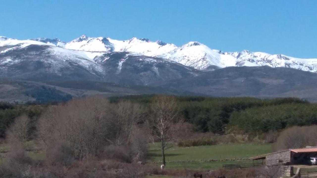 Tinao de Gredos Barajas de Gredos Exterior foto