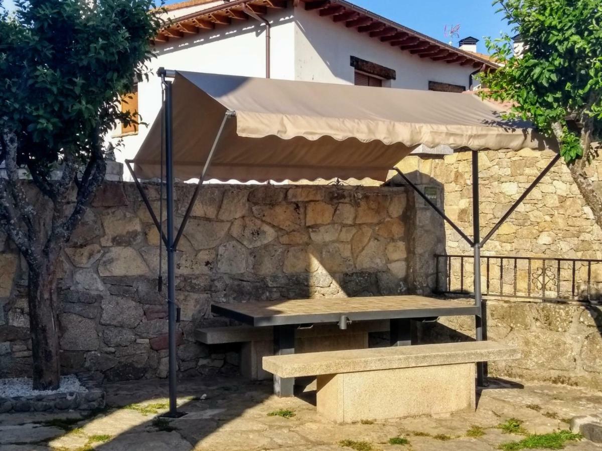 Tinao de Gredos Barajas de Gredos Exterior foto