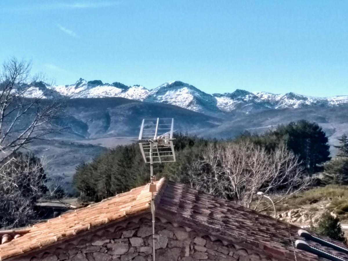 Tinao de Gredos Barajas de Gredos Exterior foto